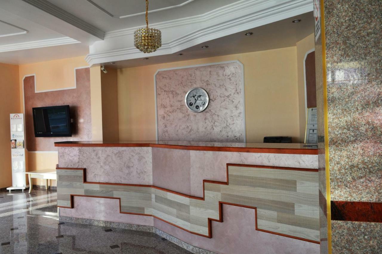 Hotel Rehoma Piteşti Exterior foto